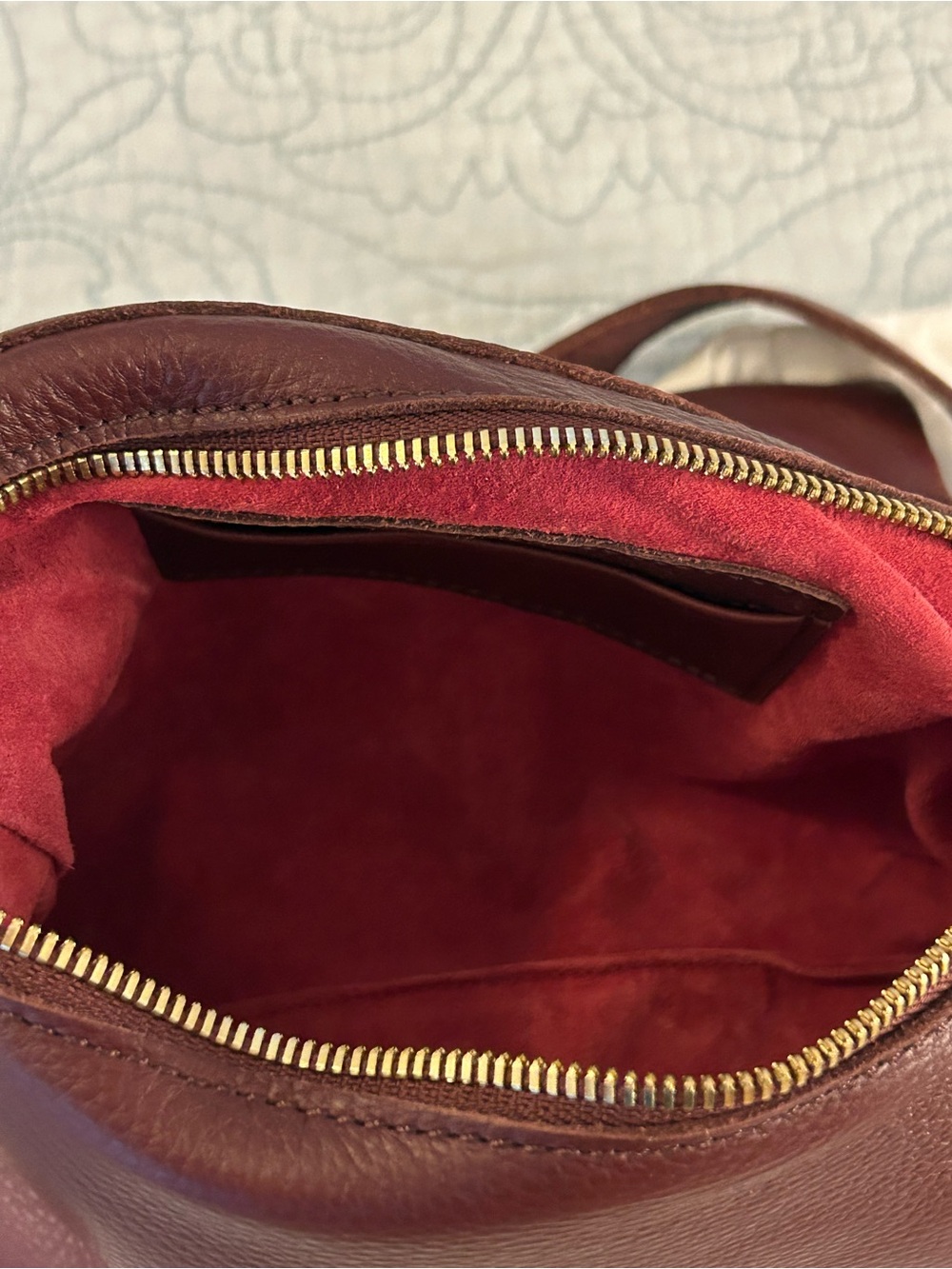 Hammitt Medium VIP cherrywood red pebbled leather crossbody purse, new with tags - Picture 10 of 16